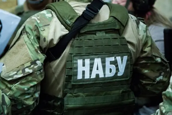 Від отримання контролю над «Сенс Банком» до підозр 19 серпня: етапи «Форест Гамп»