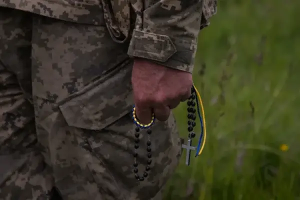 Розстріл полоненого на Донеччині: підстава для кваліфікації як воєнного злочину