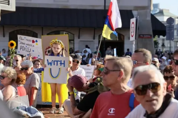 У 22 містах Польщі пройшли акції «Не будь байдужим» проти нападів на українців