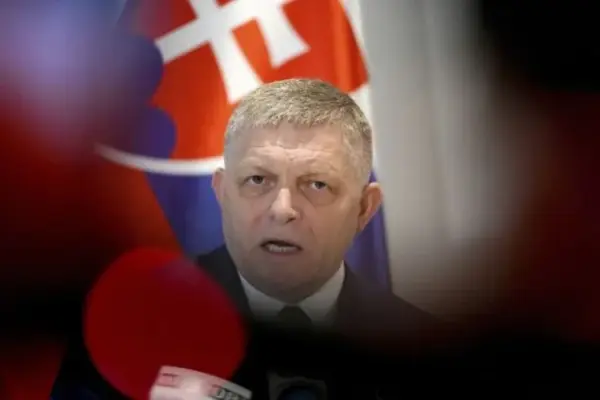 Фіцо пообіцяв не допустити втягування Словаччини у війну через статтю 5 НАТО