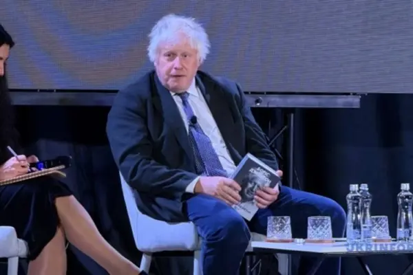 Джонсон і «Віват» у Львові: хто презентував «Кайданів нема» на BookForum