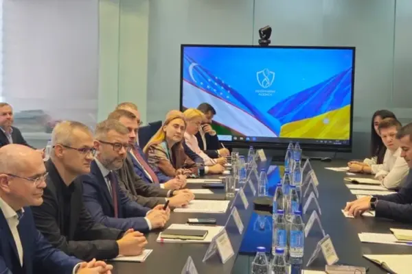 Меморандум і 130 гектарів: фармацевтична делегація України в Узбекистані
